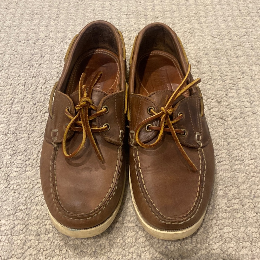Oakstreet brown boat shoes. Size 7